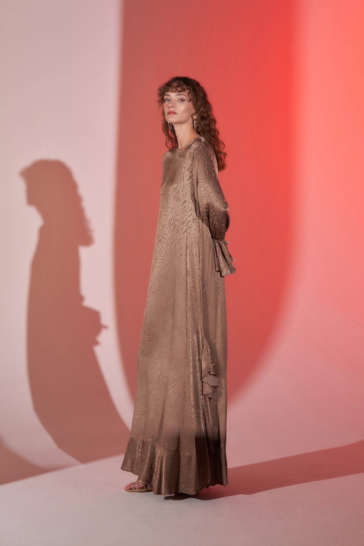 Etek Ve Kol Uçları Volan Detaylı Desenli Jakar Elbise - Vizon