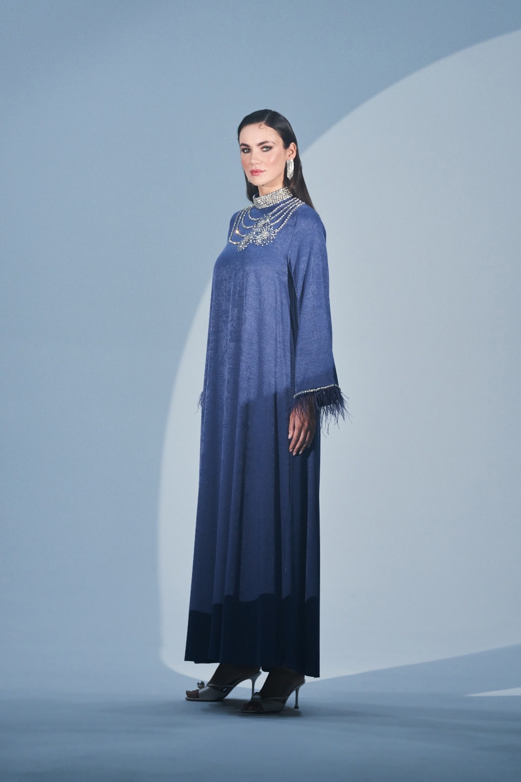 Kol Uçları Tüy ve Taş İşleme Detaylı Elbise - indigo