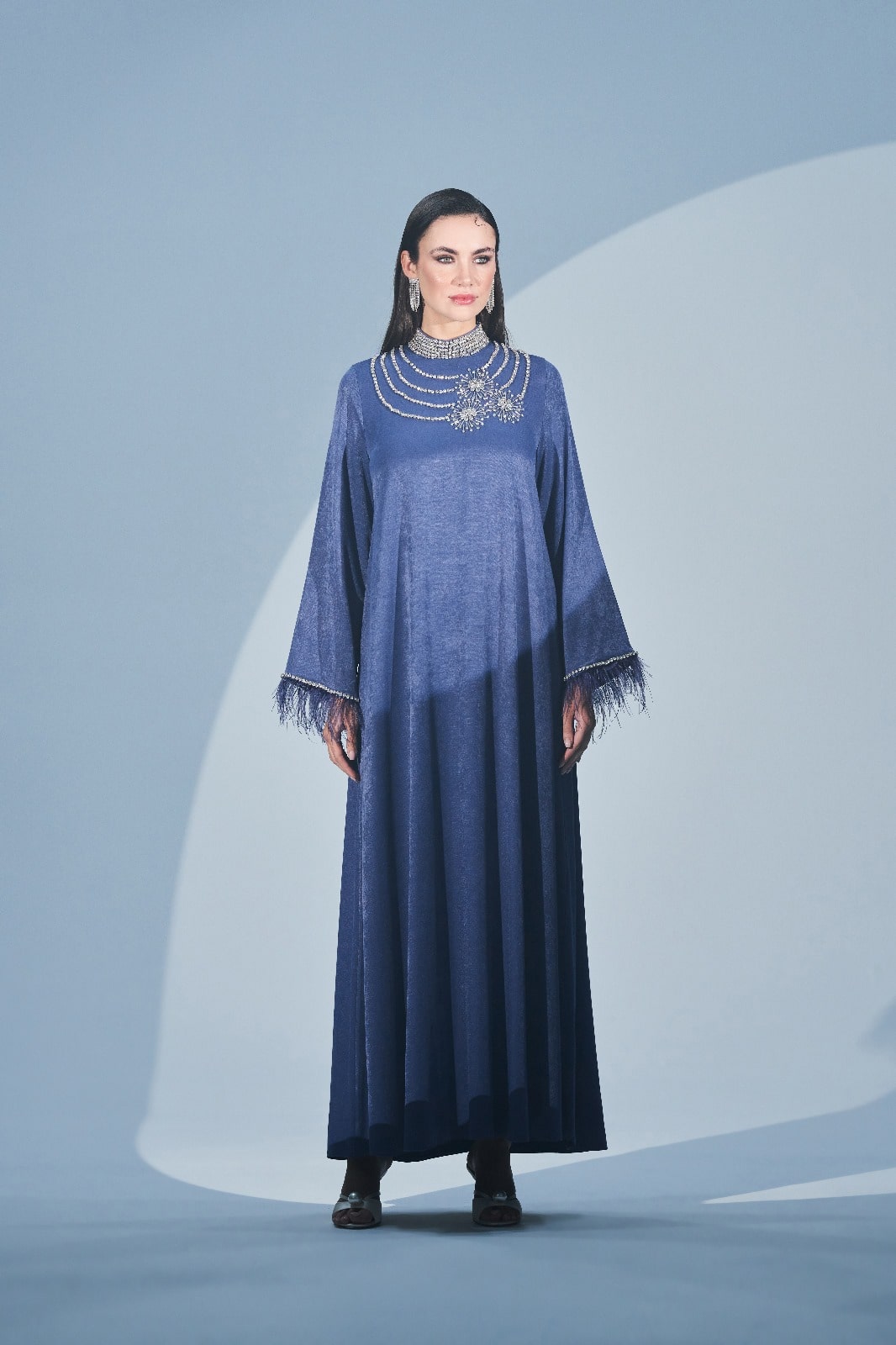 Kol Uçları Tüy ve Taş İşleme Detaylı Elbise - indigo