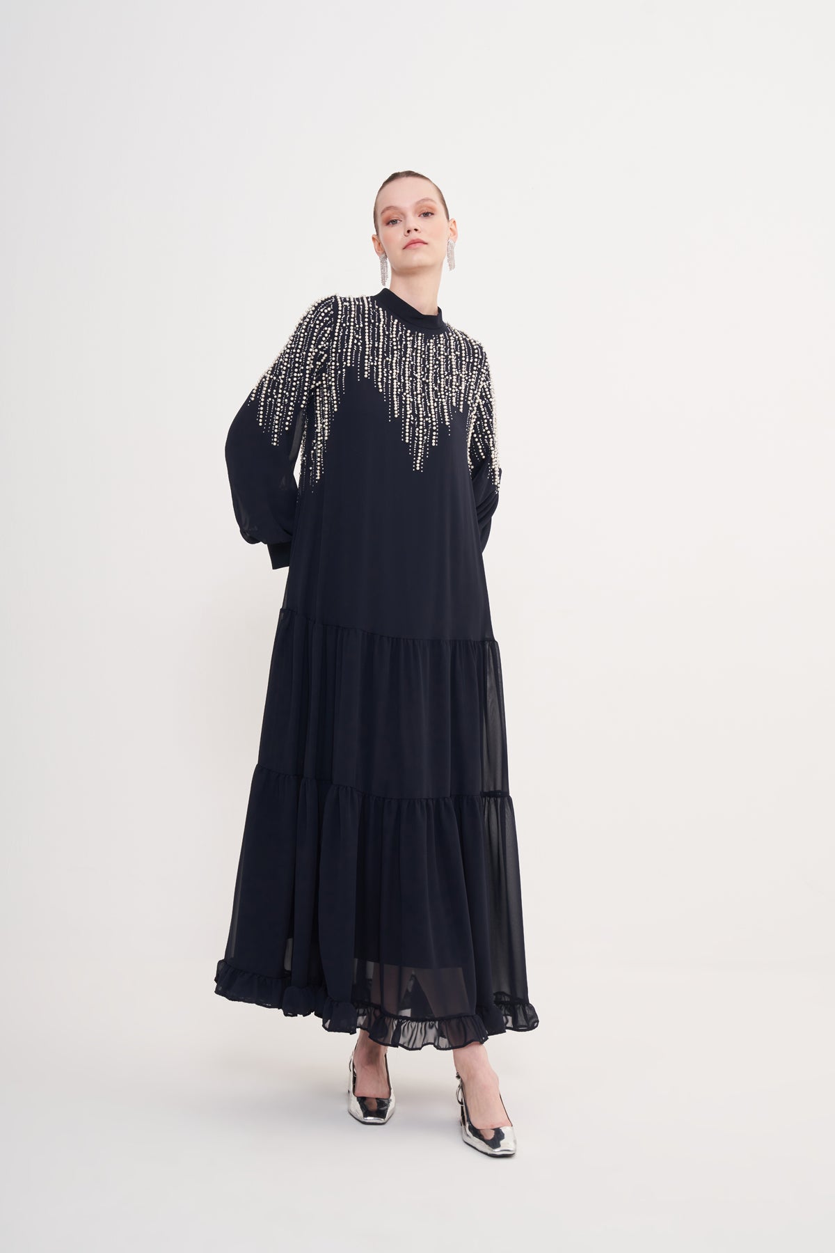 Önü Taş Boncuk Baskı ve Eteği Fırfır Detaylı Şifon Elbise - lacivert