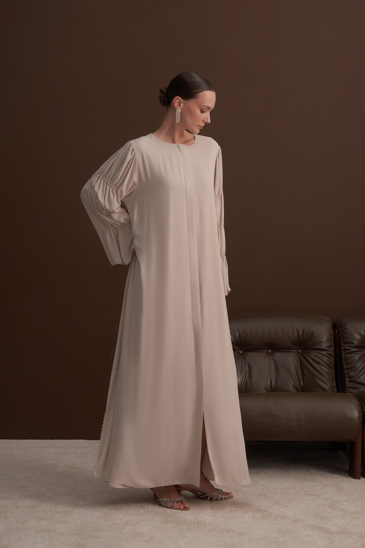 Kollar Boncuk İşleme Detaylı Şifon Ferace - Bej