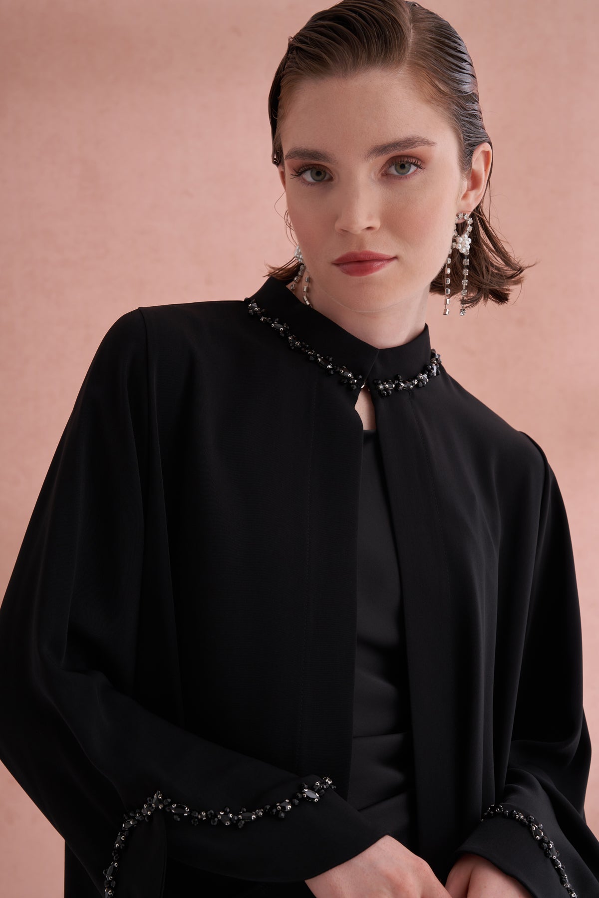 El İşi Detaylı Krep Abaya - siyah