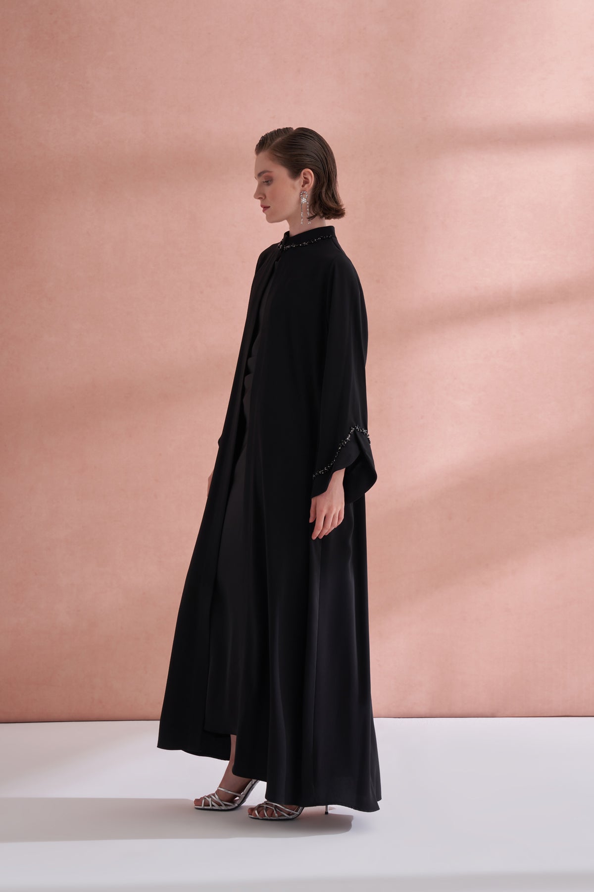 El İşi Detaylı Krep Abaya - siyah