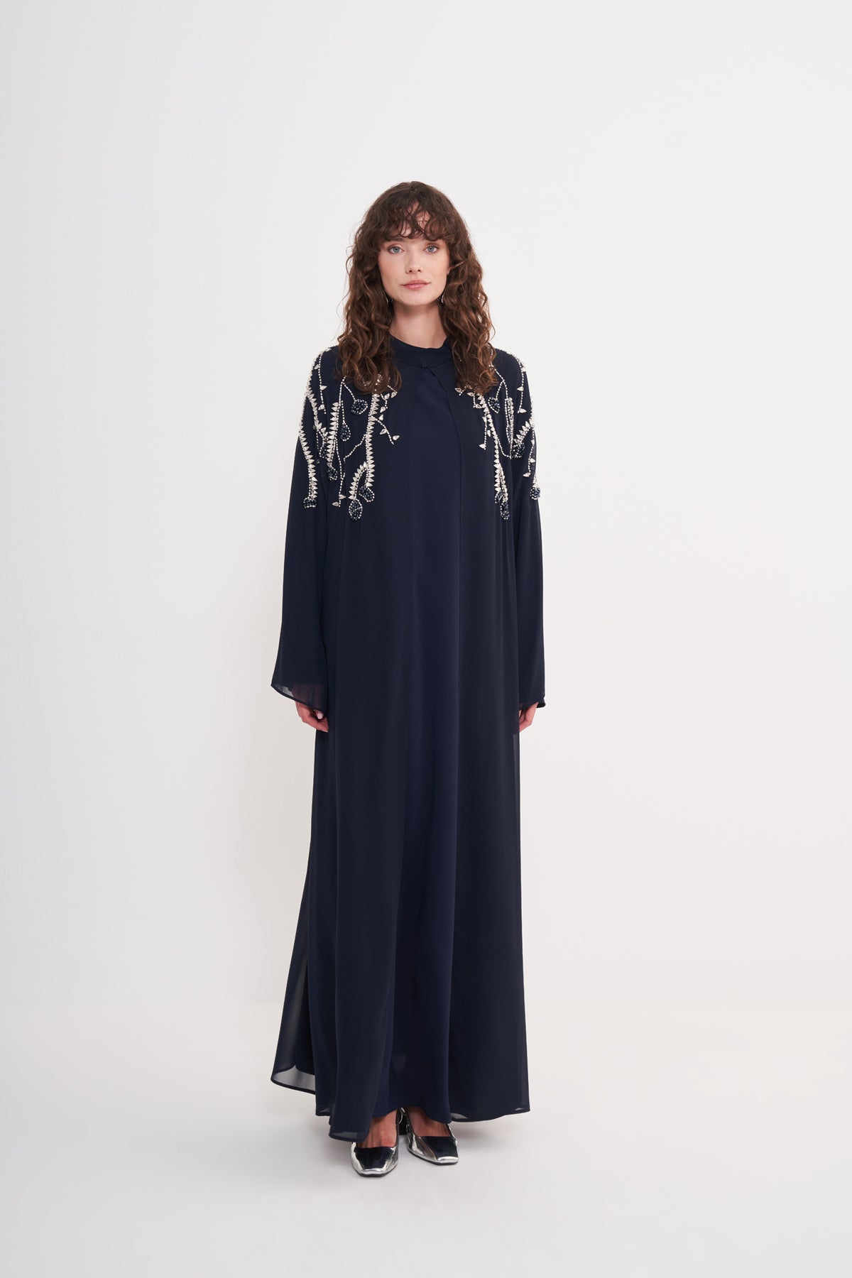 El İşlemeli Taş Detaylı Abaya - lacivert