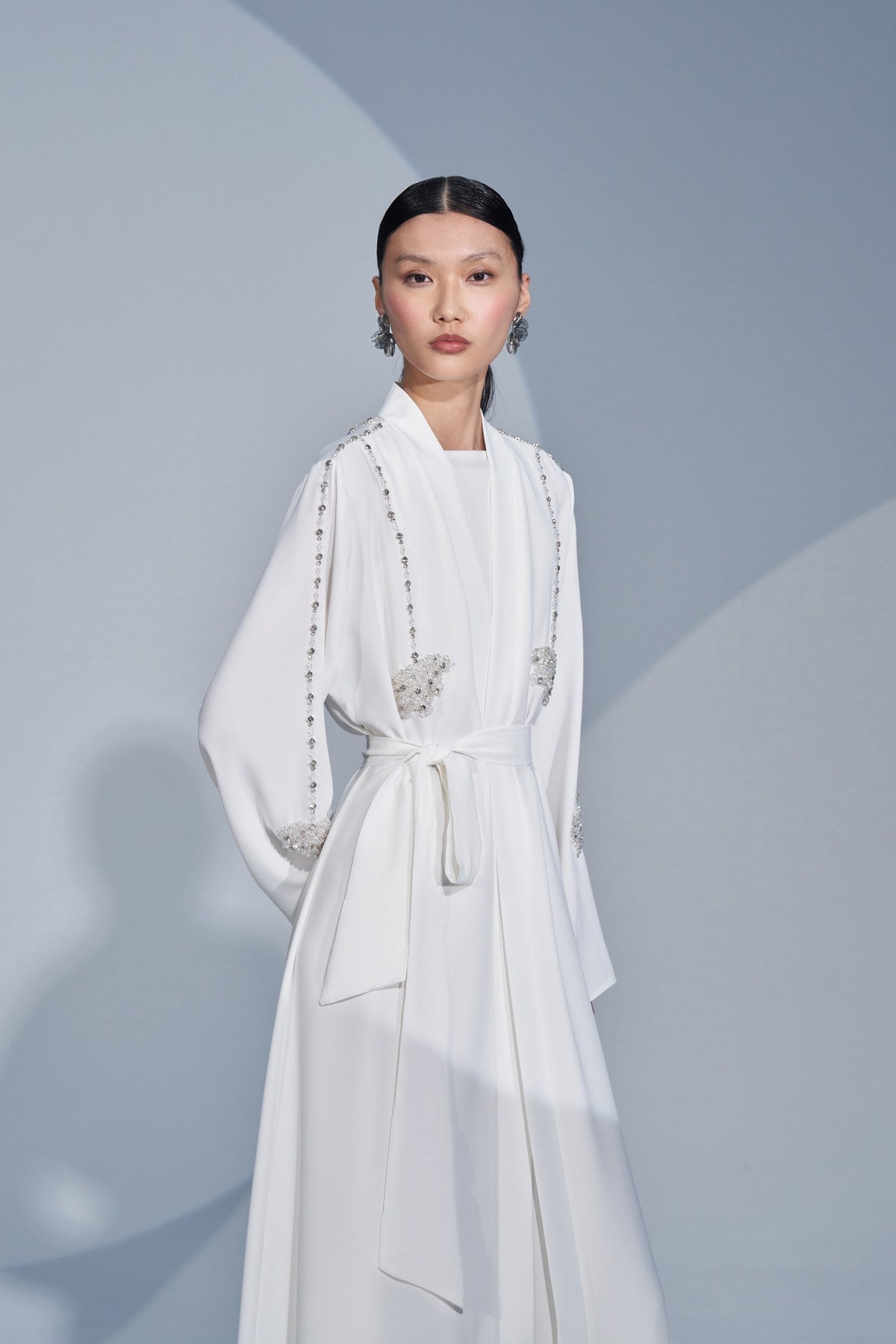 Kol ve Ön Arka El İşi Boncuk İşlemeli Abaya - ekru
