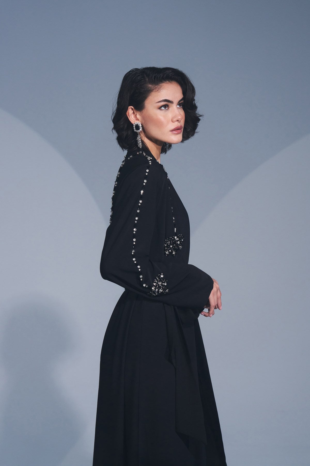 Kol ve Ön Arka El İşi Boncuk İşlemeli Abaya - siyah