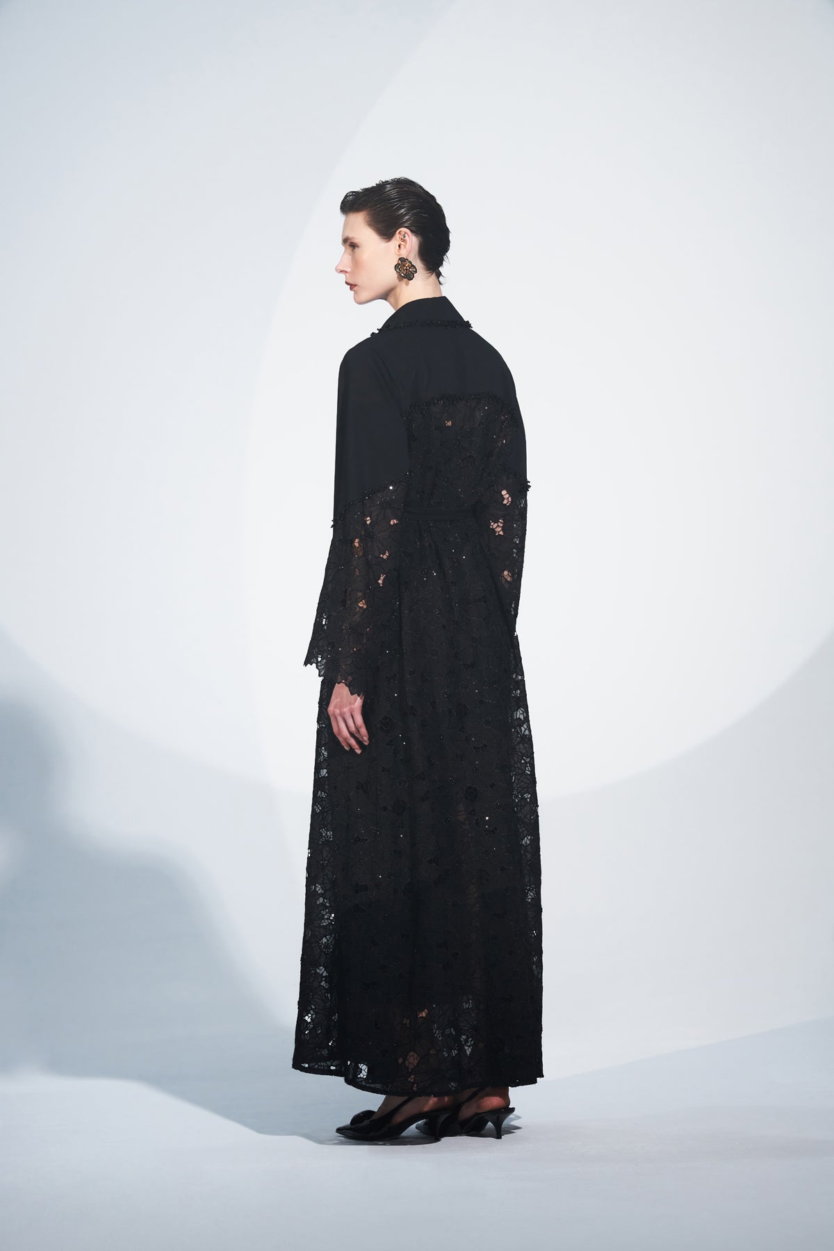 Ön Yaka El İşleme Detaylı Dantel Ceket Yaka Abaya