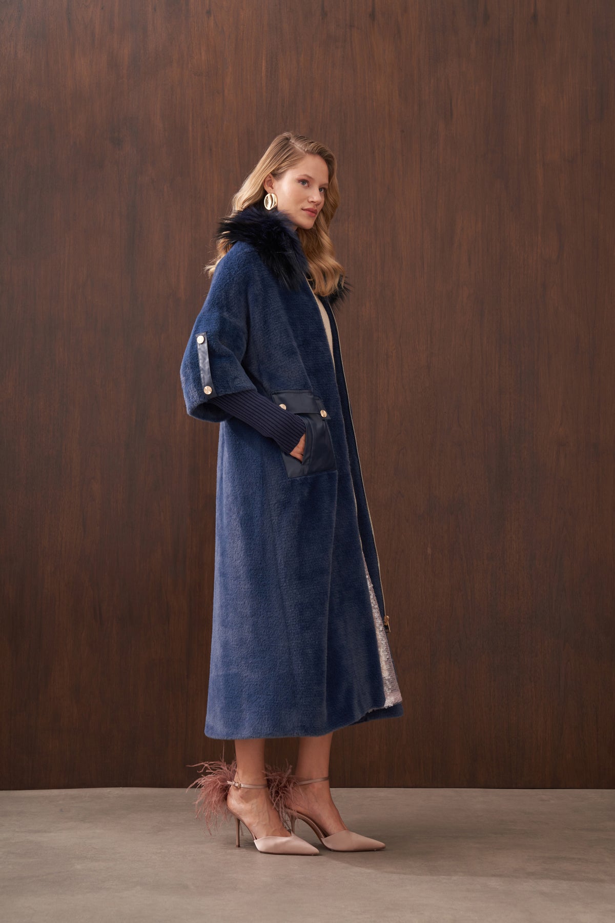 Deri Cep Detaylı Kürklü Angora Kaban - indigo