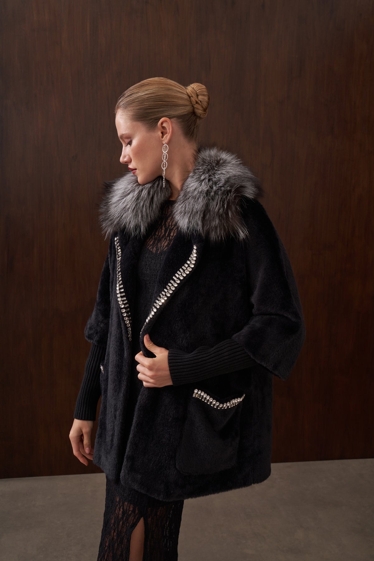 Kürklü Elişi Detaylı Angora Kaban