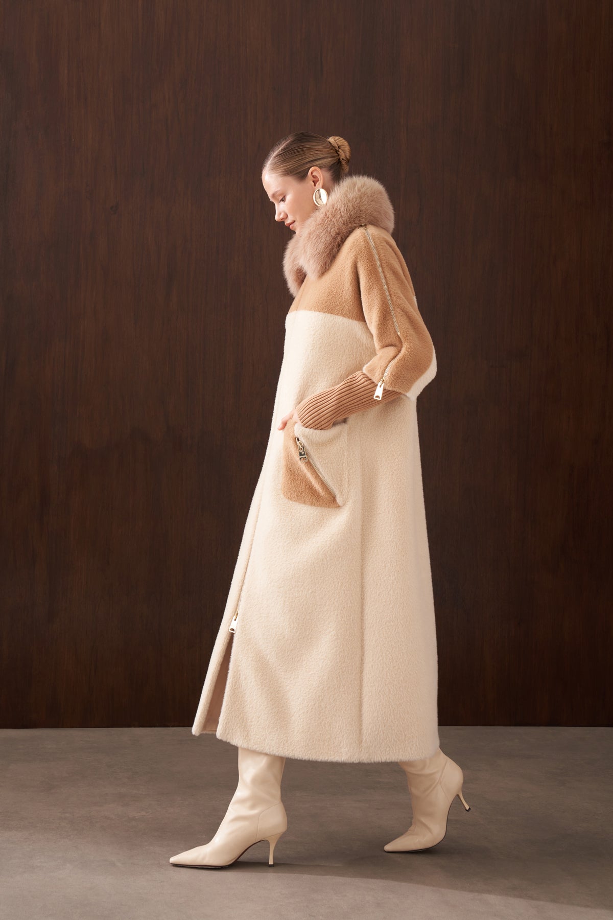 Hakim Yaka Kürk Detaylı Fermuarlı Angora Kaban - açık bej