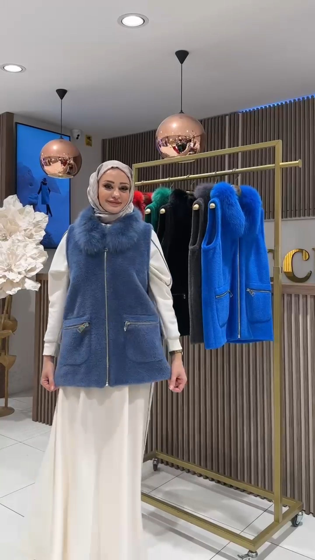 Kürk Yakalı Angora Yelek - mavi