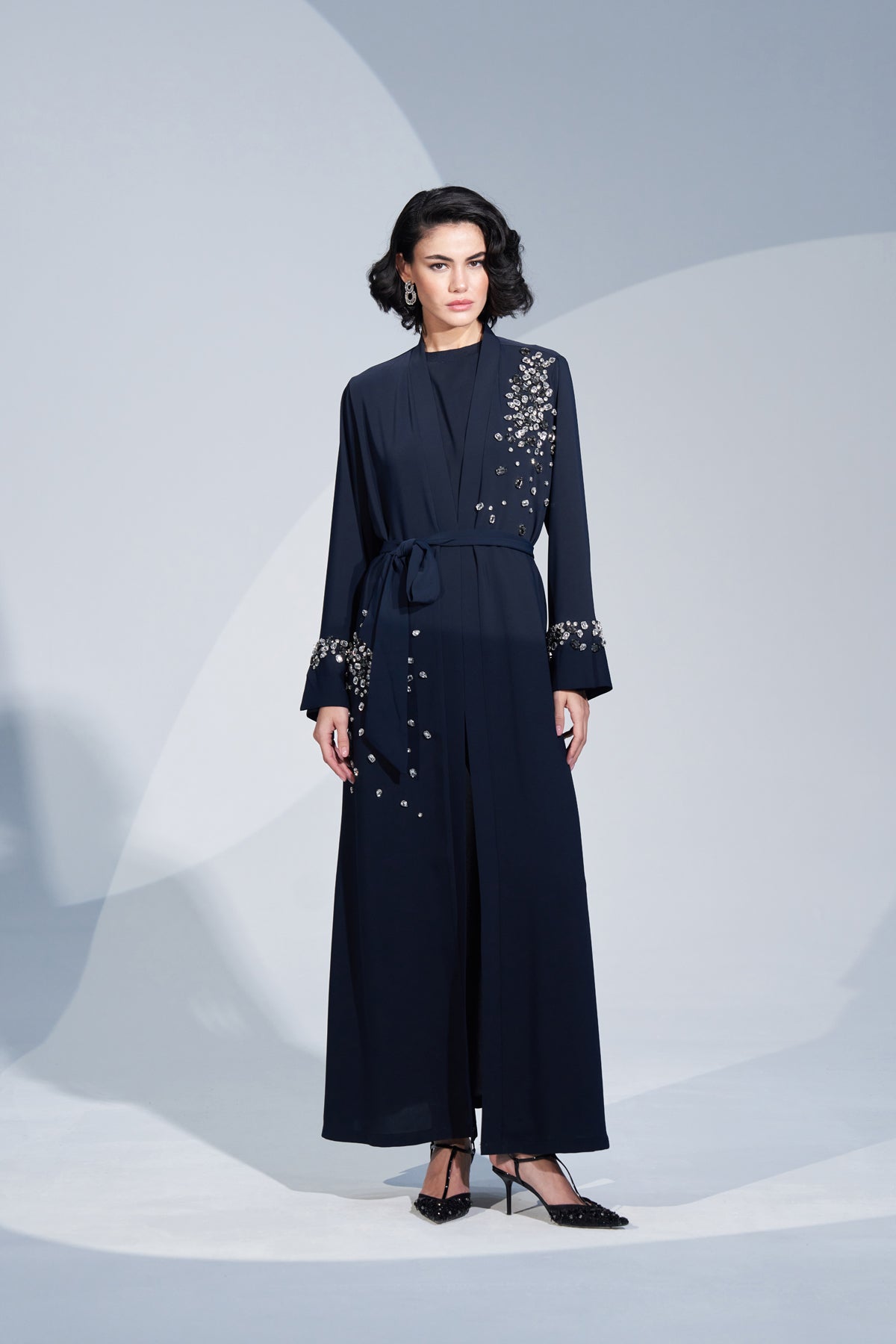 Kollarda ve Ön Kısımlarda Taş İşlemeli Abaya - lacivert