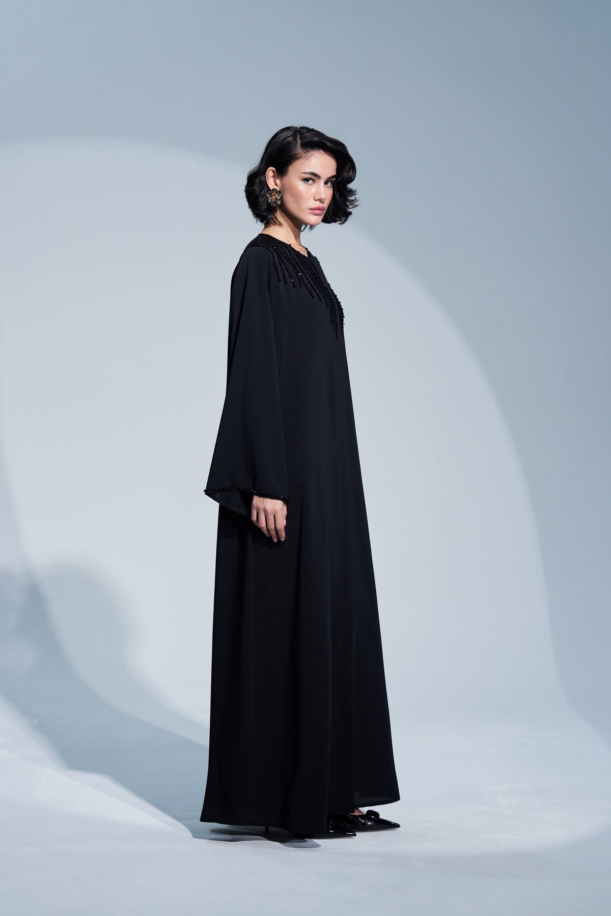 Kol ve Yaka El İşi Boncuk İşleme Detaylı Ferace - siyah