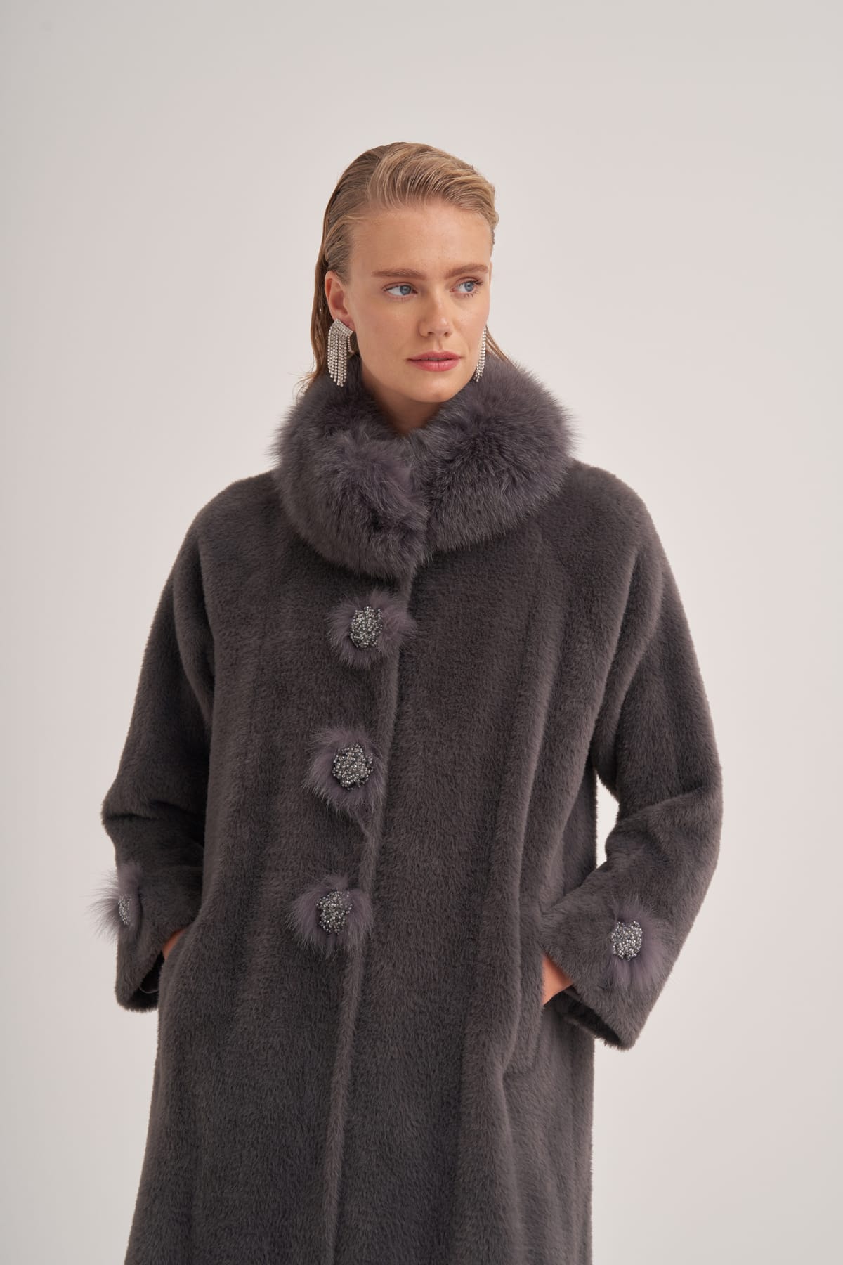 Kürk detaylı Angora Kaban - gri