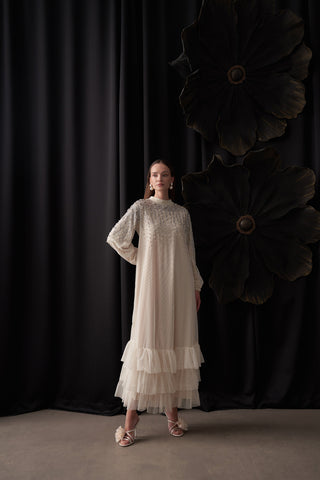 Yakası Sarkık Taşlı Kol Arası Piliseli Elbise - Krem