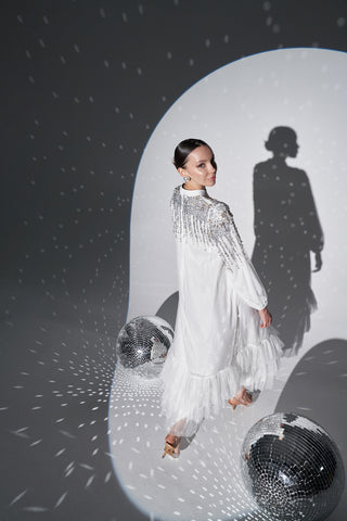 Yakası Sarkık Taşlı Kol Arası Piliseli Elbise - Ekru