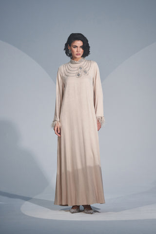 Kol Uçları Tüy ve Taş İşleme Detaylı Elbise - bej