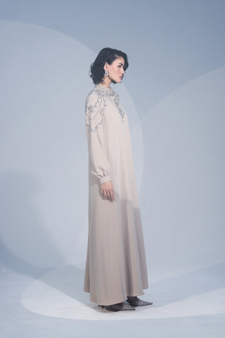 Yaka ve Omuz El İşi Taş Detaylı Elbise - bej