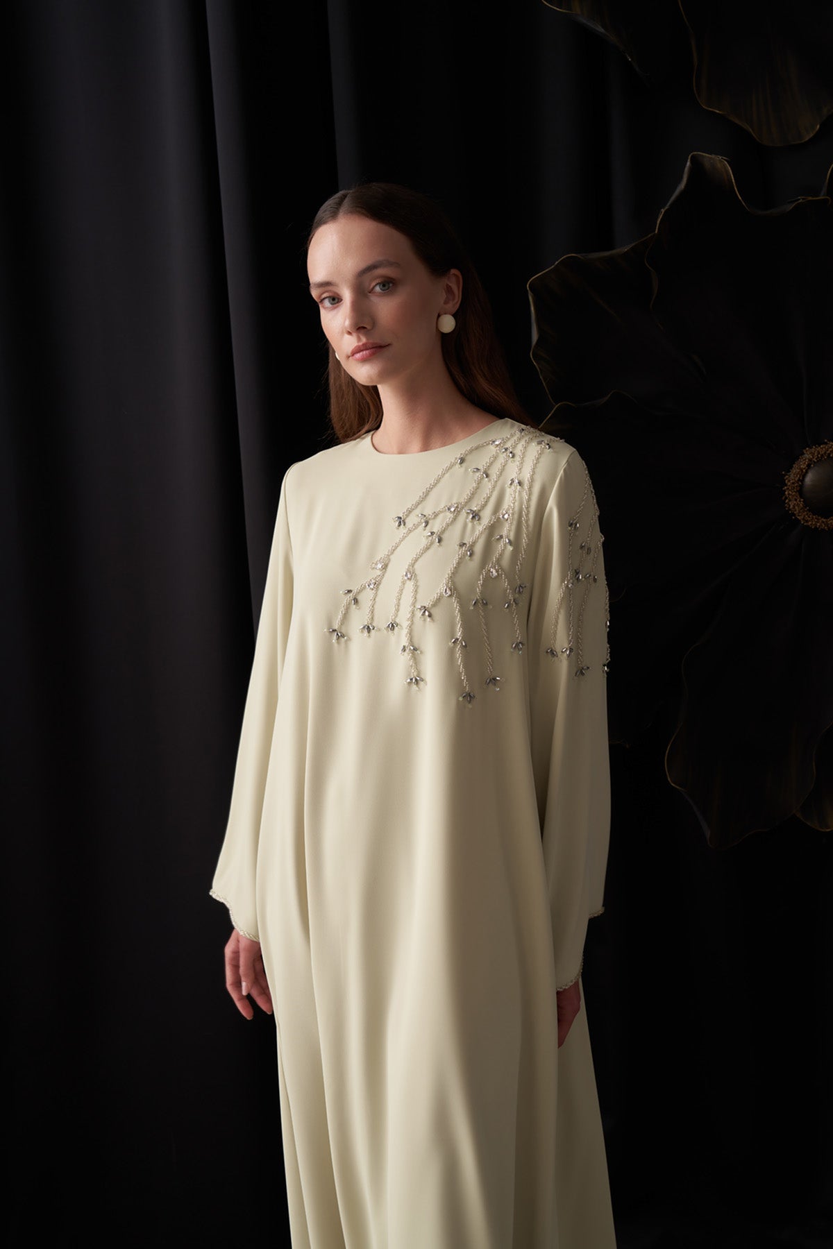 Kol Ucu ve Omuz Kısmında Taş İşlemeli Elbise - Mimoza