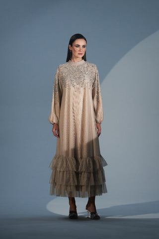 Önü Taş Baskılı Eteği Fırfır Detaylı Elbise - bej