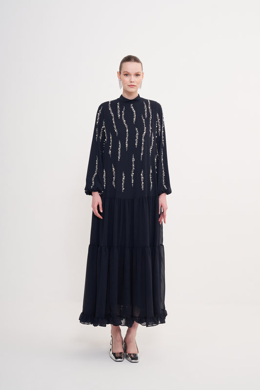 Önden Taş Baskı Detaylı Eteği Fırfırlı Elbise - lacivert