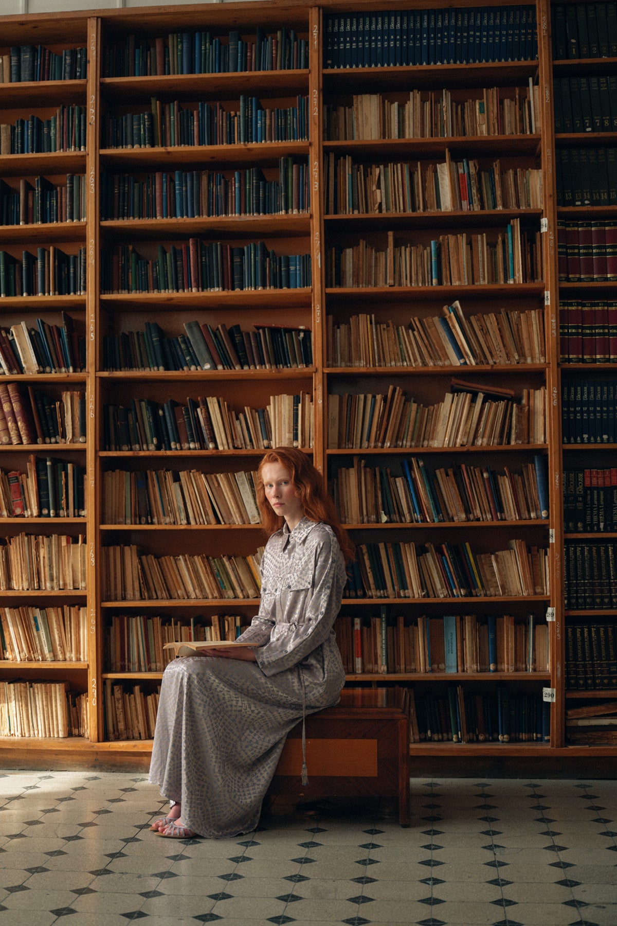 Yaka ve Ön Patlı El İşi Düğme Detaylı Elbise - mavi