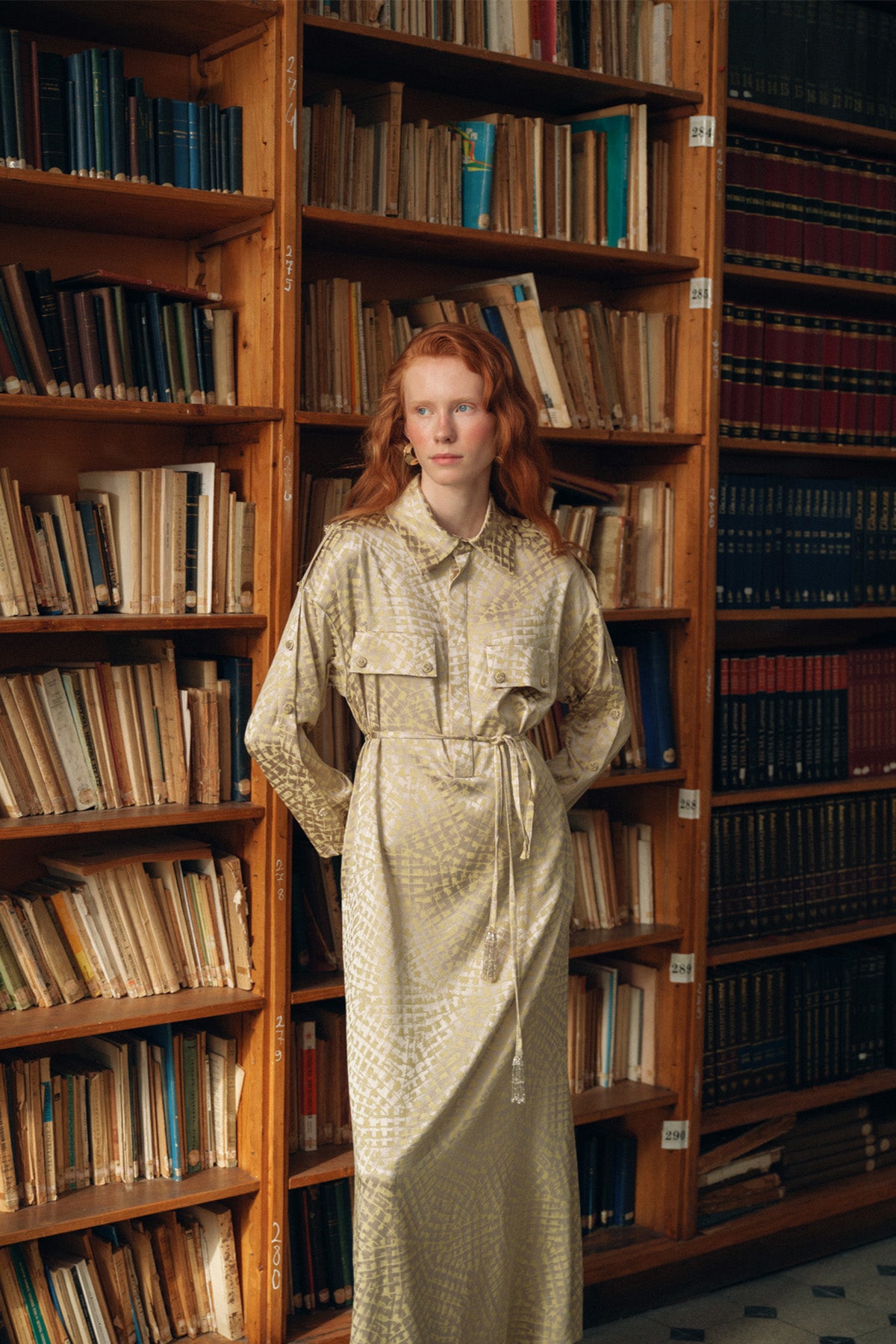 Yaka ve Ön Patlı El İşi Düğme Detaylı Elbise - sarı