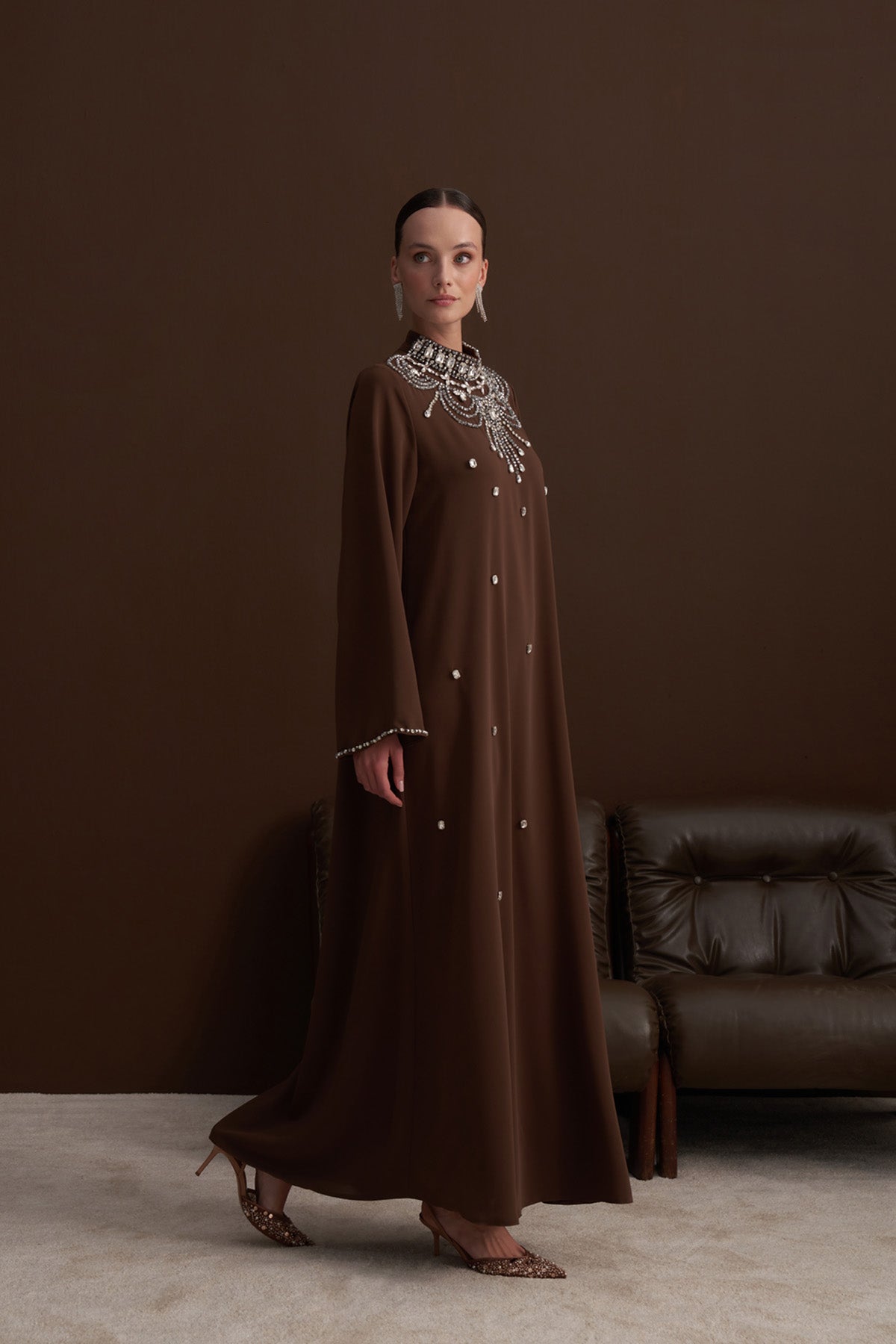 Ön Yaka Full Taş İşleme Detaylı Elbise - Kahve