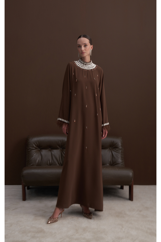 Kol Ucu ve Ön Yaka Boydan Taş İşleme Detaylı Elbise - kahve