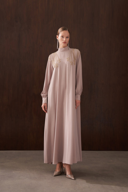 Omuz El İşi Boncuk İşleme Detaylı Elbise - bej