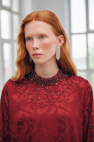 Taş ve Tüy Detaylı Jakarlı Elbise - bordo2