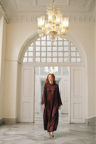 Taş ve Tüy Detaylı Jakarlı Elbise - kahve2