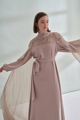 Hakim Yaka El İşi Boncuk ve Pelerin Detaylı Elbise - bej