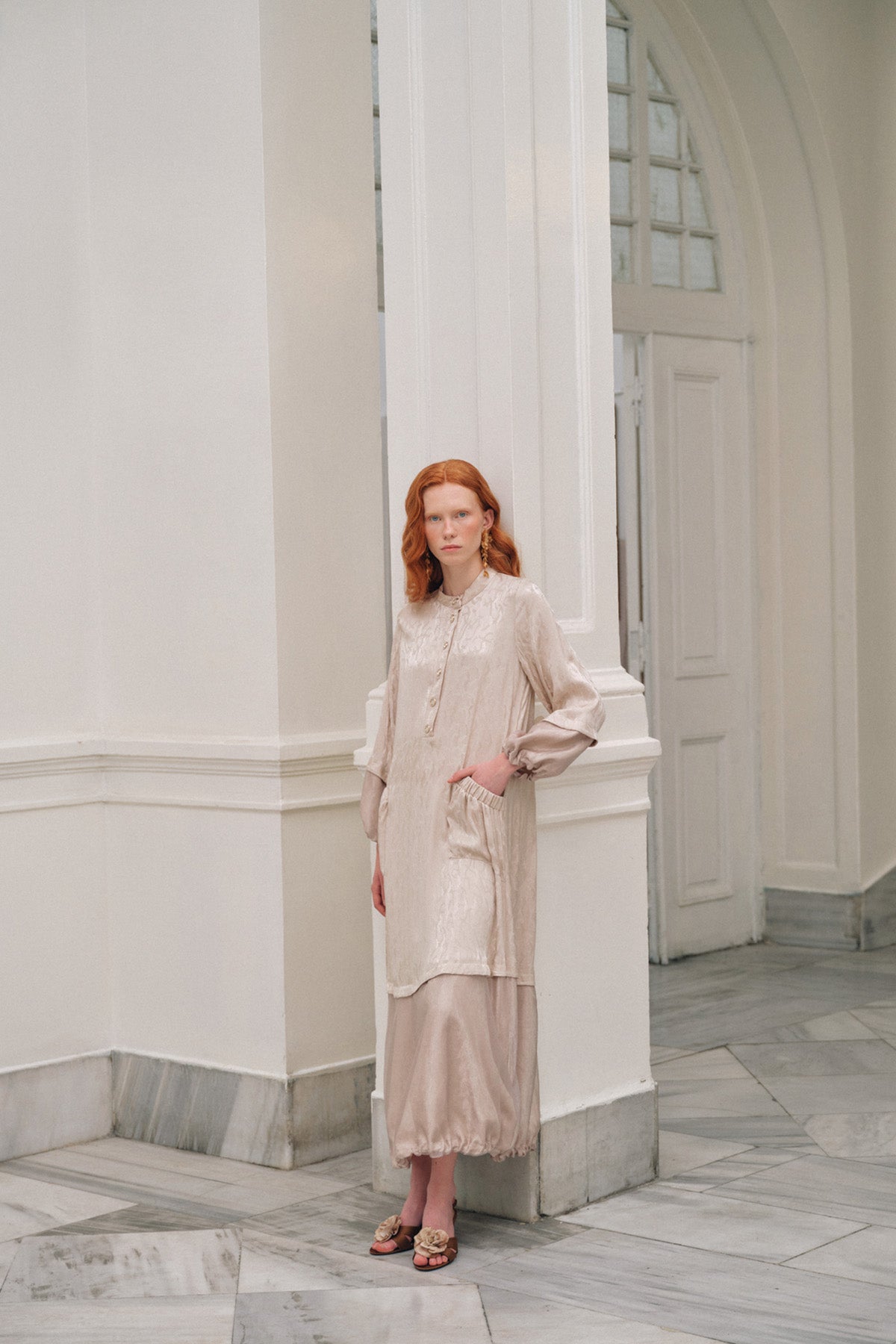 Ön Patlı Kolları Balonlu Etek Kısmı Organze Detaylı Elbise - bej