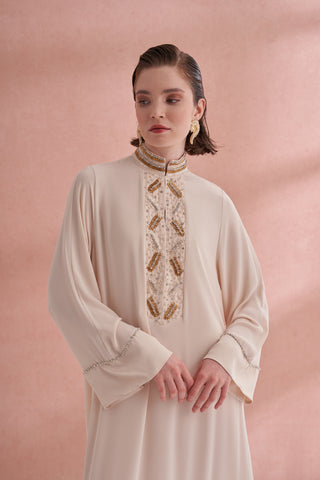 Ön Yaka El İşi Boncuk Detaylı Elbise - açık bej