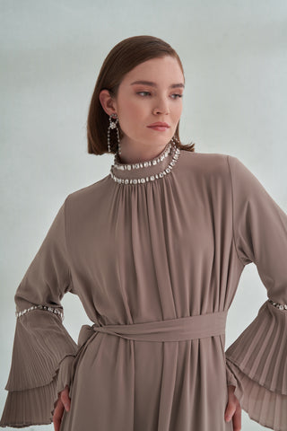 Taş ve Kolları Pilise Detaylı Elbise - vizon