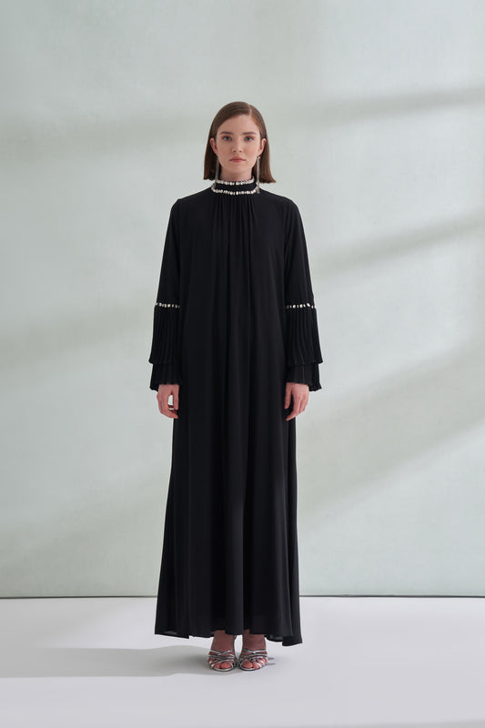 Taş ve Kolları Pilise Detaylı Elbise - siyah