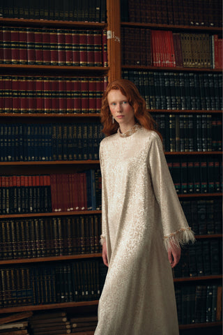 Taş ve Tüy Detaylı Jakarlı Elbise - bej