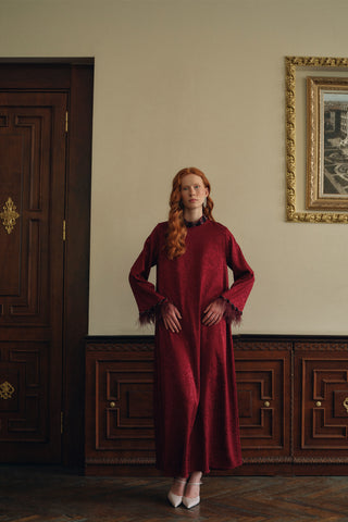 Taş ve Tüy Detaylı Jakarlı Elbise - bordo