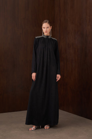 Jakar İpek Kumaş Hakim Yaka Elişi Detaylı Elbise - siyah