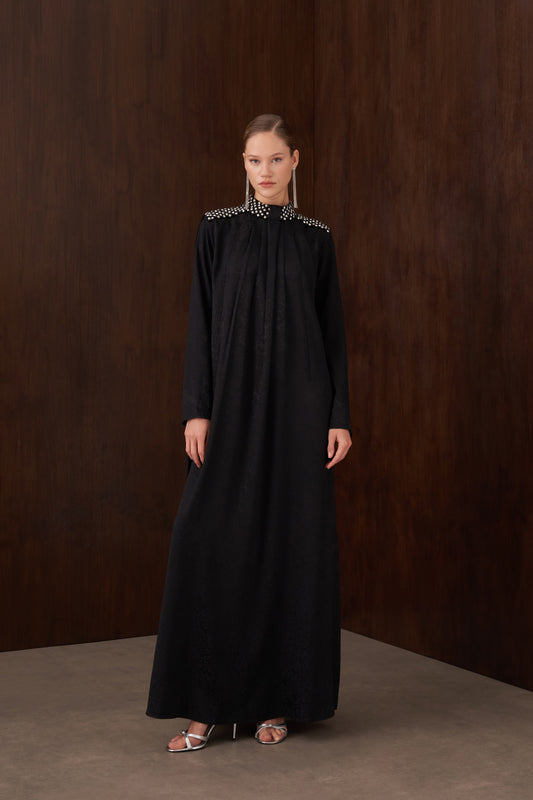 Jakar İpek Kumaş Hakim Yaka Elişi Detaylı Elbise - siyah