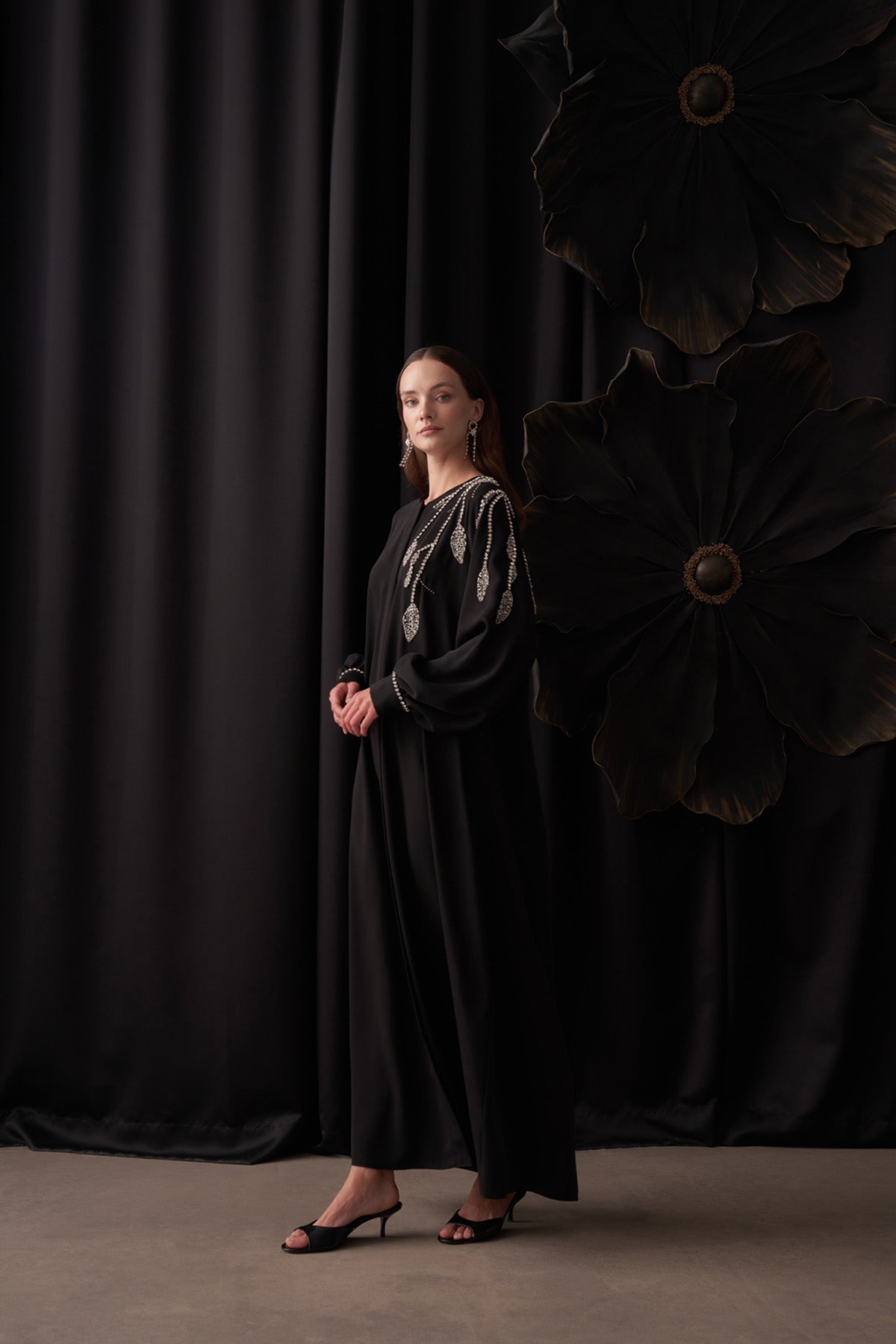 Kol ve Omuz Taş İşleme Detaylı Ferace - siyah