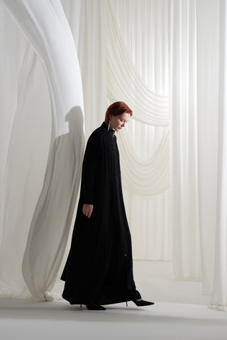 Önü ve Kolları Boncuk İşlemeli Ferace - siyah