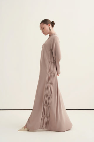 Yanları Şifonlu ve İşlemeli Ferace - koyu bej