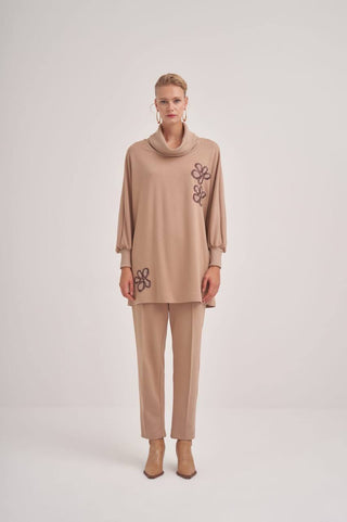 Nakış İşlemeli Takım Elbise - Bej