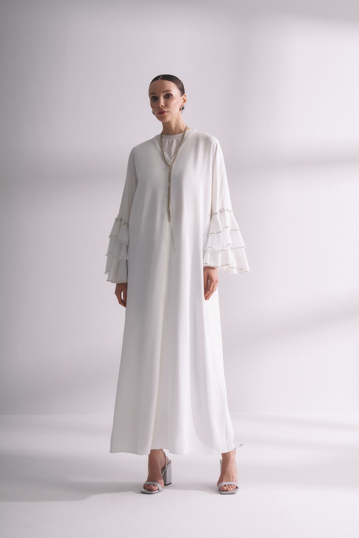 Kolları Organze Ve Tai Detaylı Çıtçıtlı Abaya - Ekru