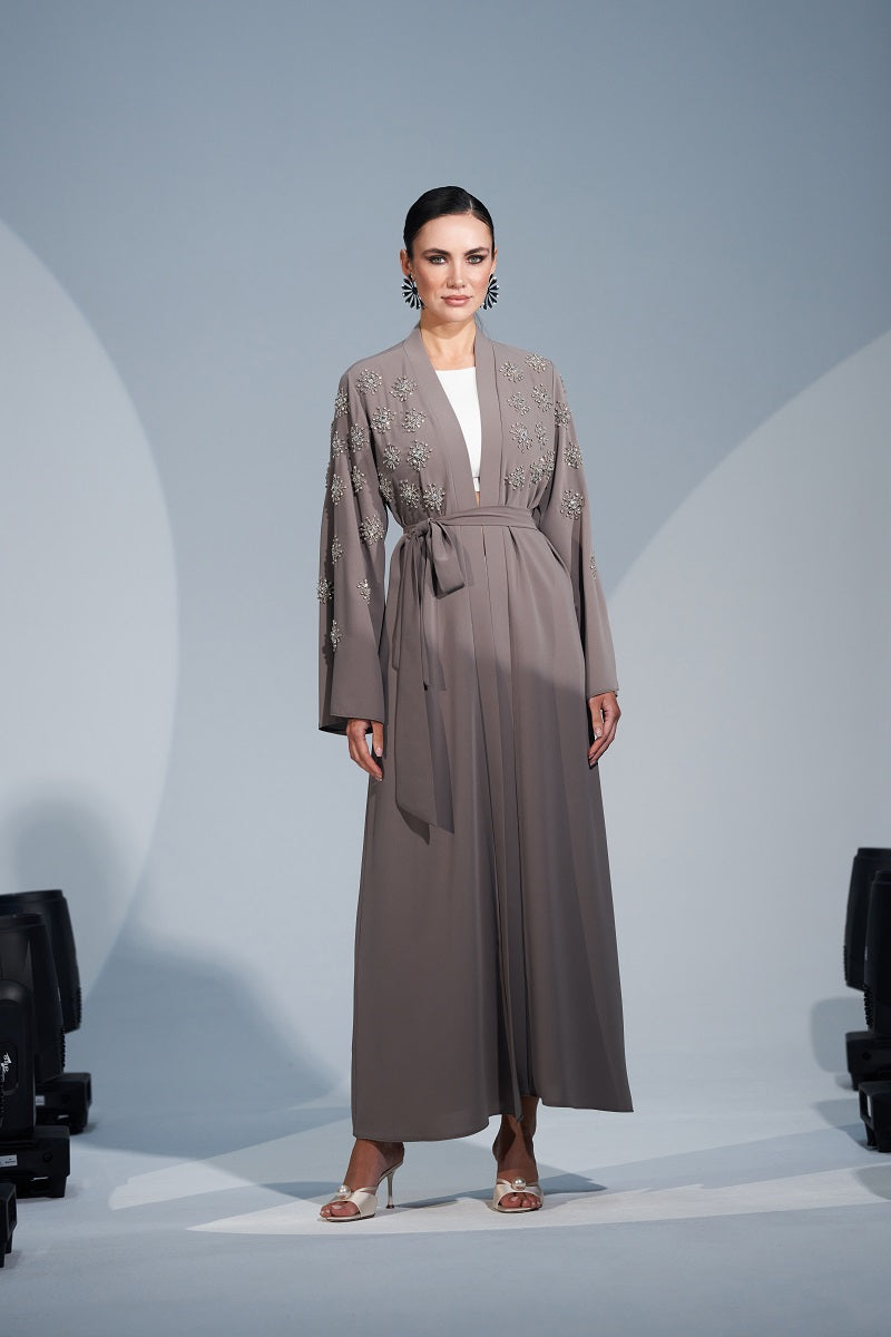 Kolları ve Önlerinde El İşi Taş Detaylı Abaya - vizon