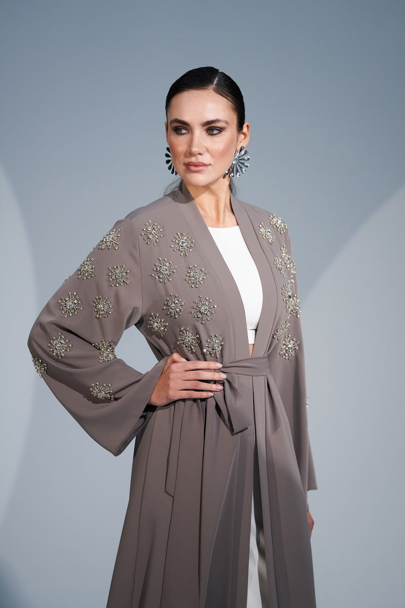 Kolları ve Önlerinde El İşi Taş Detaylı Abaya - vizon