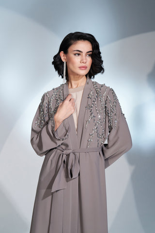 Kol Ucunda ve Yan Omuzdan Taş İşleme Detaylı Abaya - vizon
