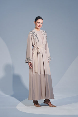 Kol Uçları ve Omuz Taş İşleme Detaylı Abaya - bej